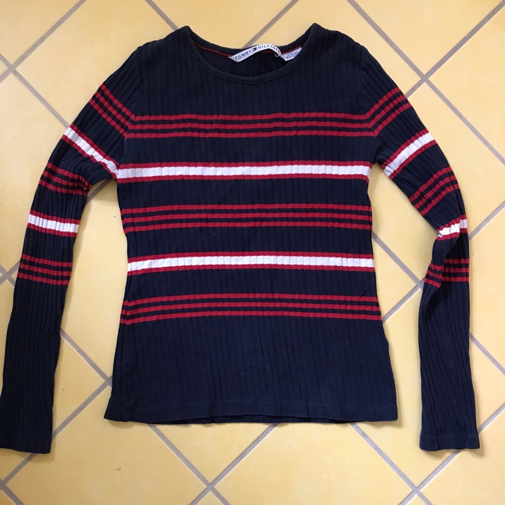 Tommy Hilfiger sweater with long arms